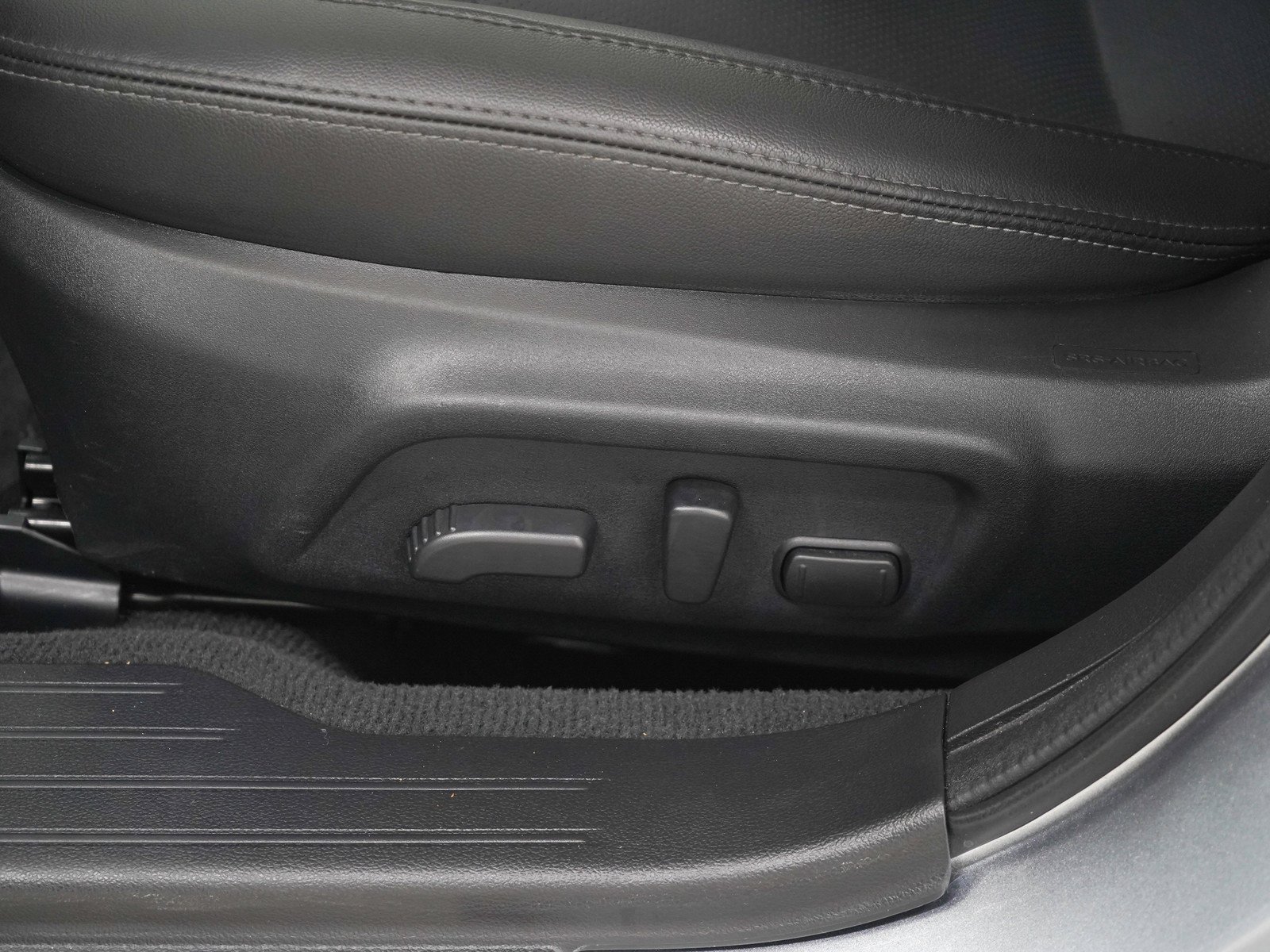 Used 2016 Ice Silver Metallic Subaru 2.5i image 21
