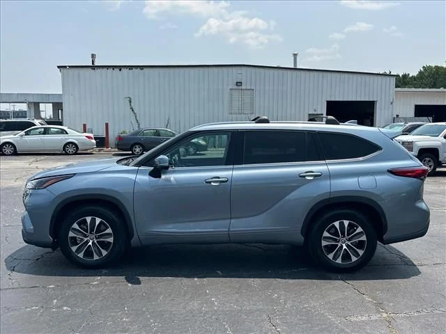 2021 Toyota Highlander XLE - Photo 7