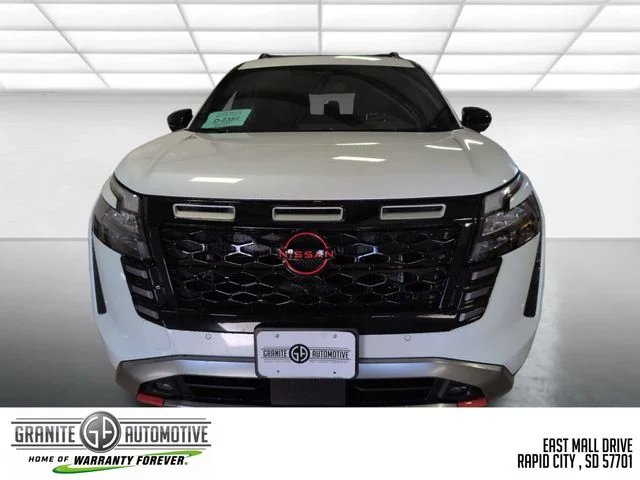New 2026 Everest White Pearl TriCoat Nissan Rock Creek® image 8