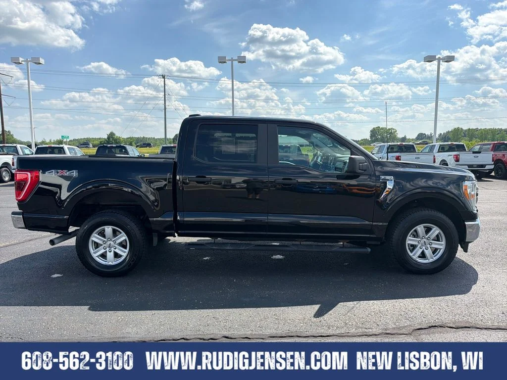 Used 2021 Black Ford XLT image 6