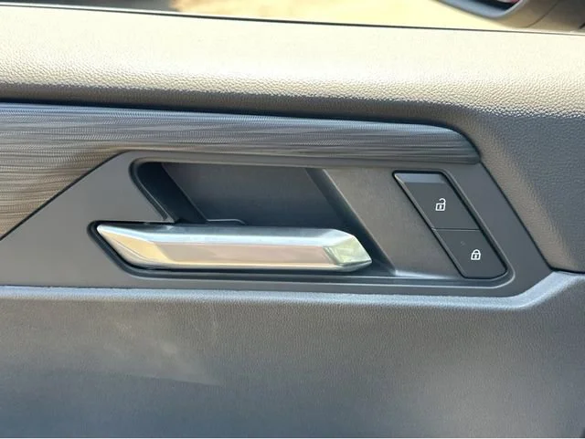 2025 GMC Acadia Elevation - Photo 29