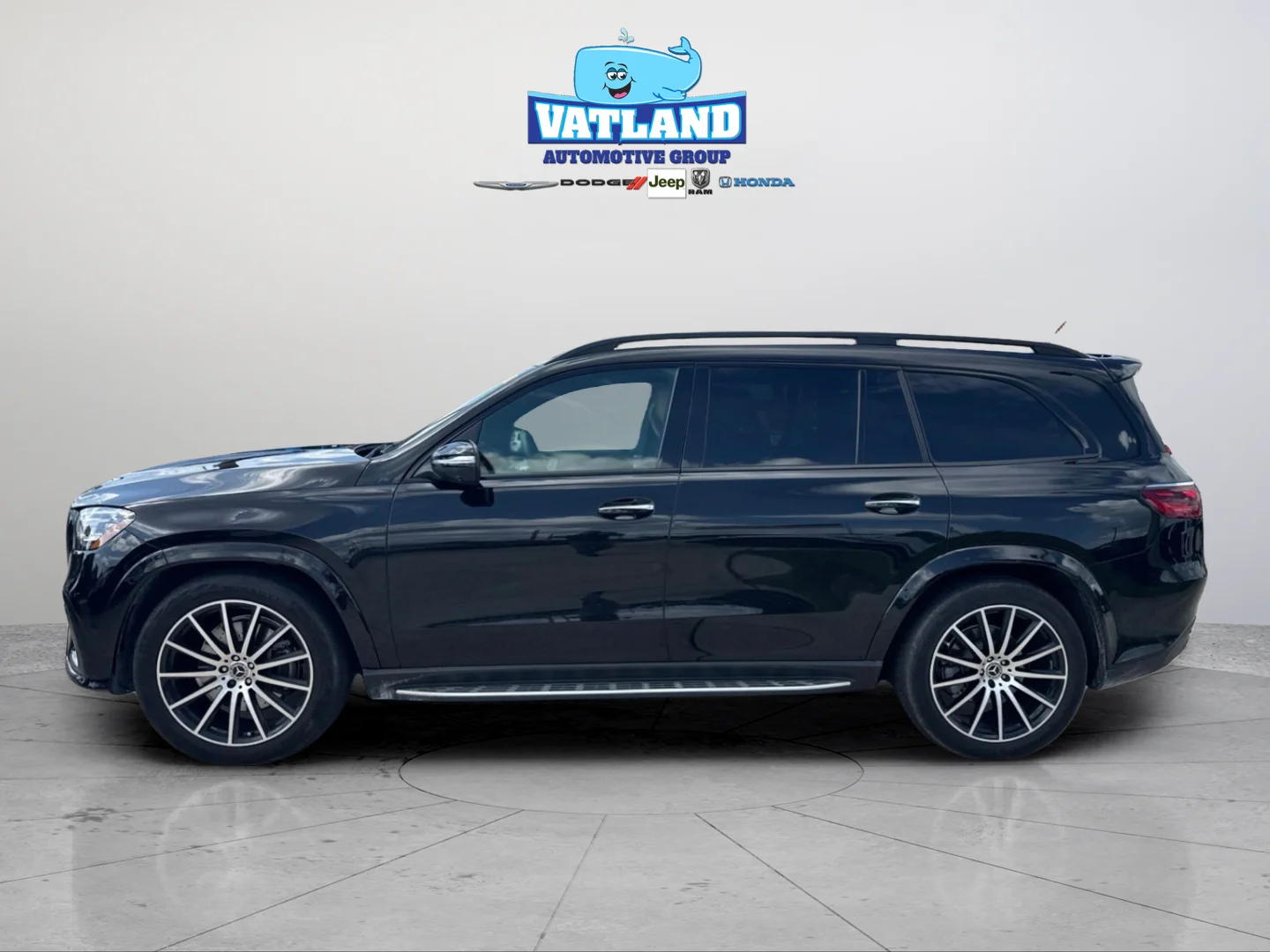 Used 2025 Black Mercedes-Benz GLS 450 image 2