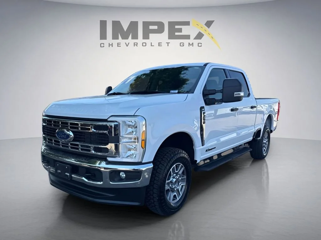 Used 2024 White Ford XL image 1