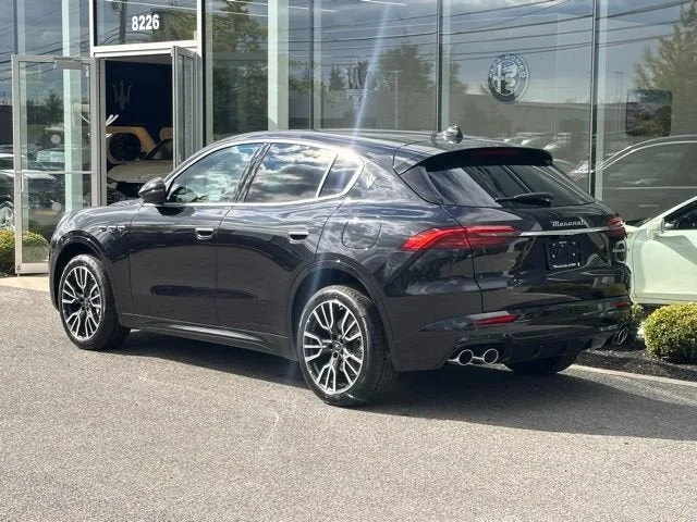 Used 2025 Black Maserati Base image 4