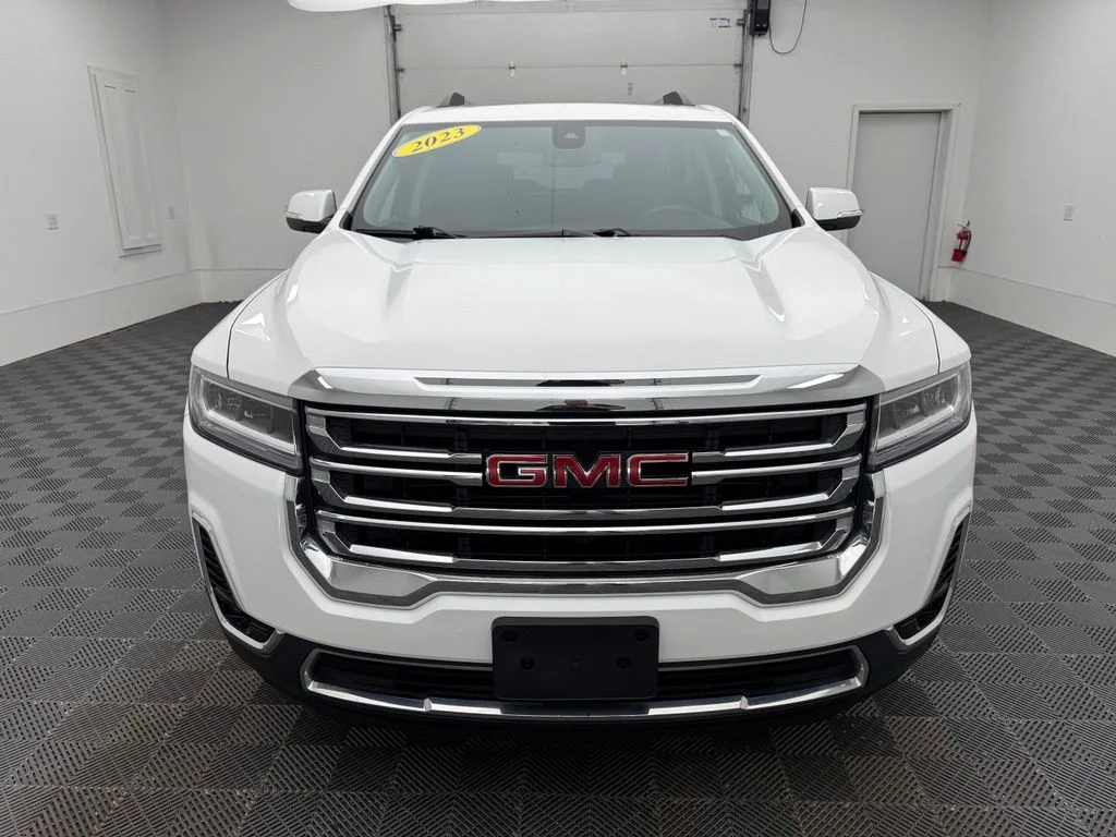 Used 2023 White GMC SLT image 15