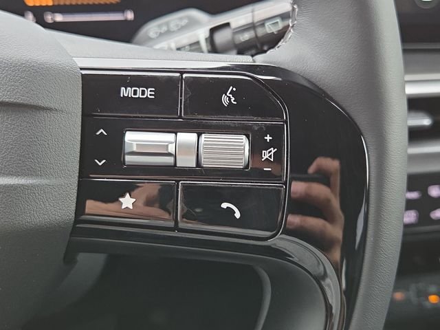 New 2026 White Kia S image 13