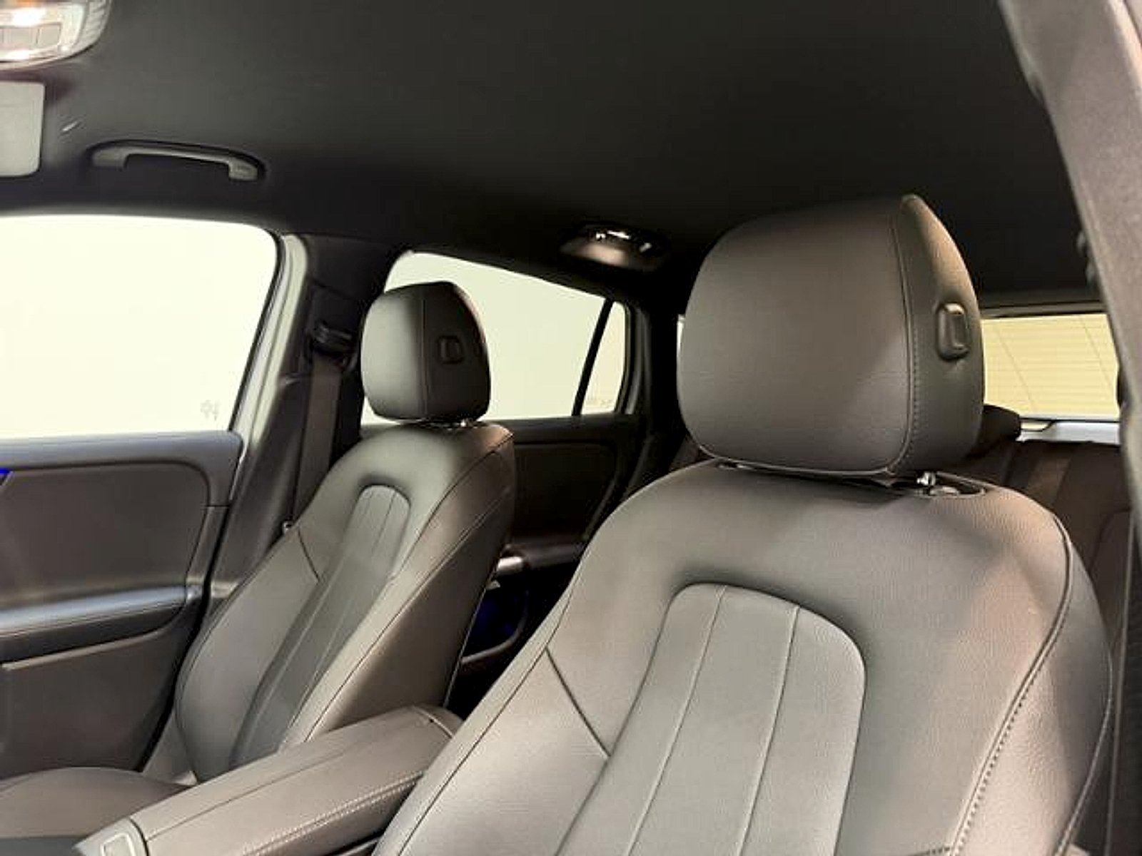 Certified Used 2025 Cirrus Silver Metallic Mercedes-Benz 4MATIC® image 8