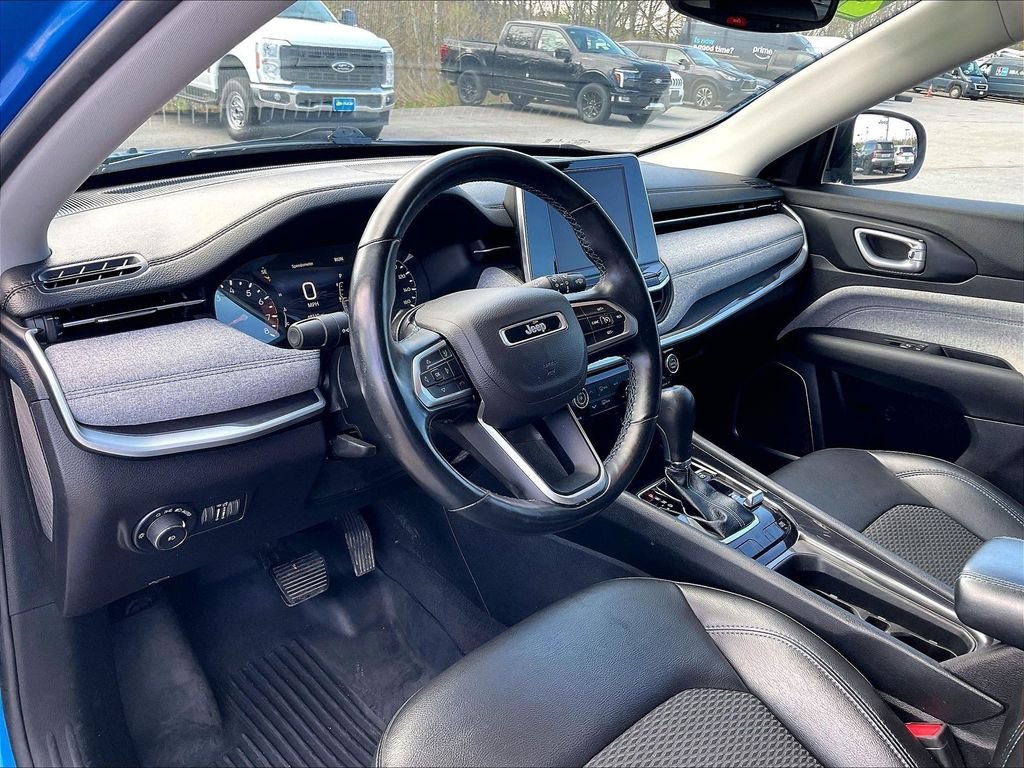 Used 2022 Laser Blue Jeep Latitude image 8