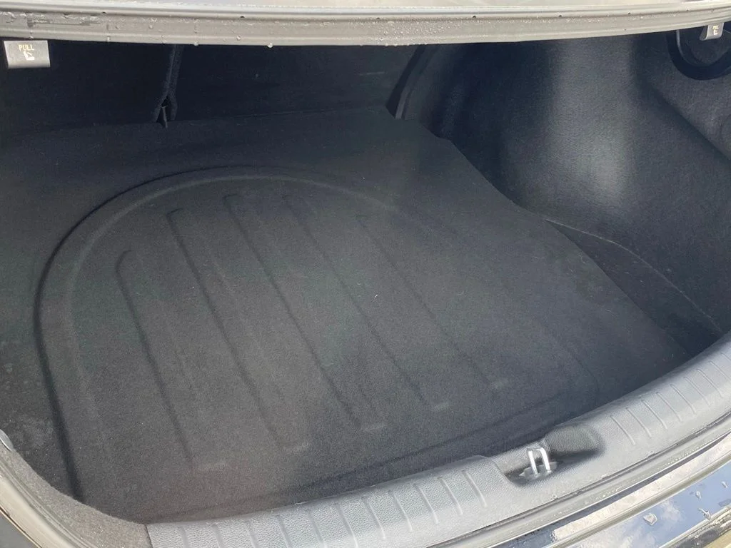 Used 2023 Black Kia LXS image 12