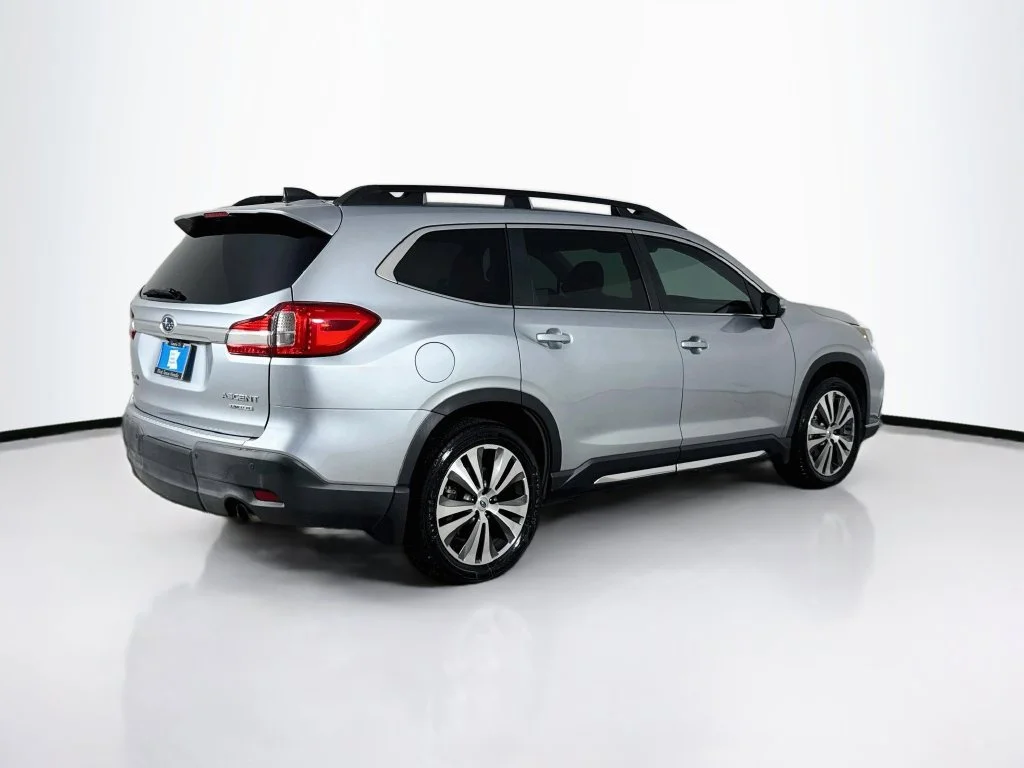Used 2020 Ice Silver Metallic Subaru Limited image 7