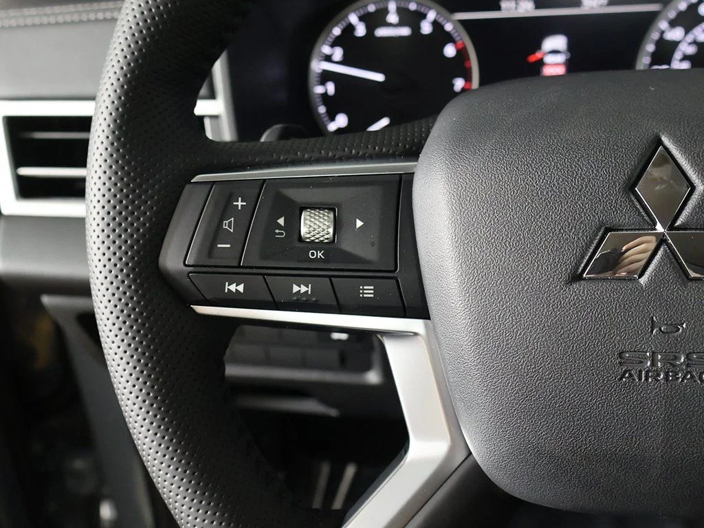 2026 Mitsubishi Outlander SE - Photo 44