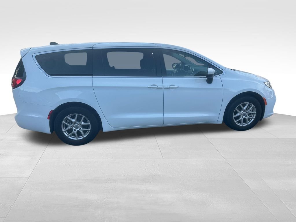 Used 2023 White Chrysler Touring L image 25