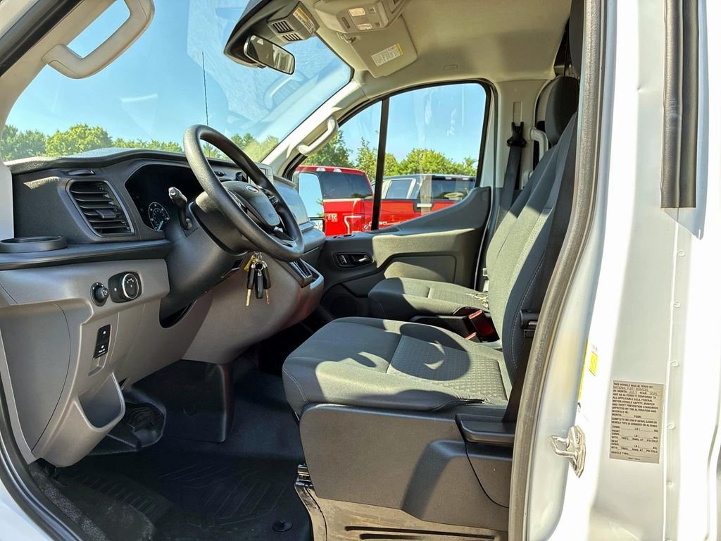Used 2025 White Ford  image 20