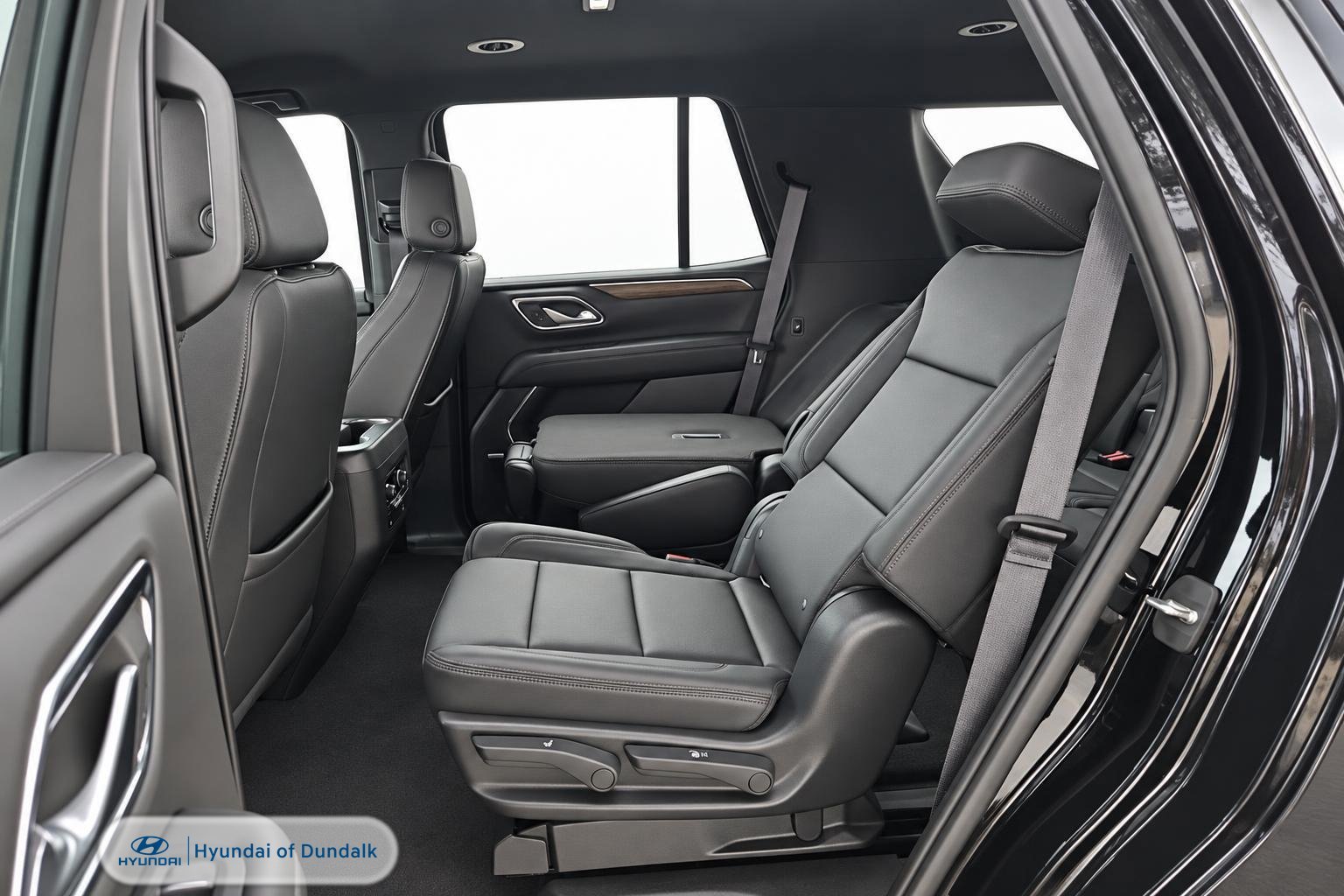 Used 2022 Black Chevrolet High Country image 9