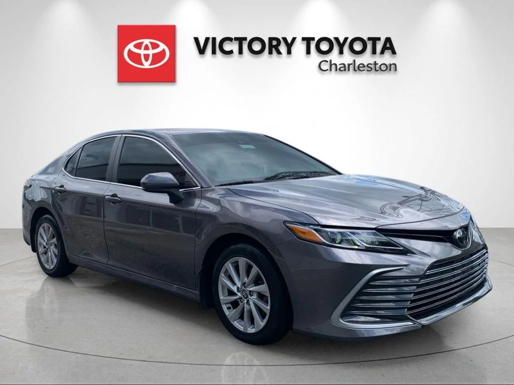 Used 2023 Gray Toyota LE image 5