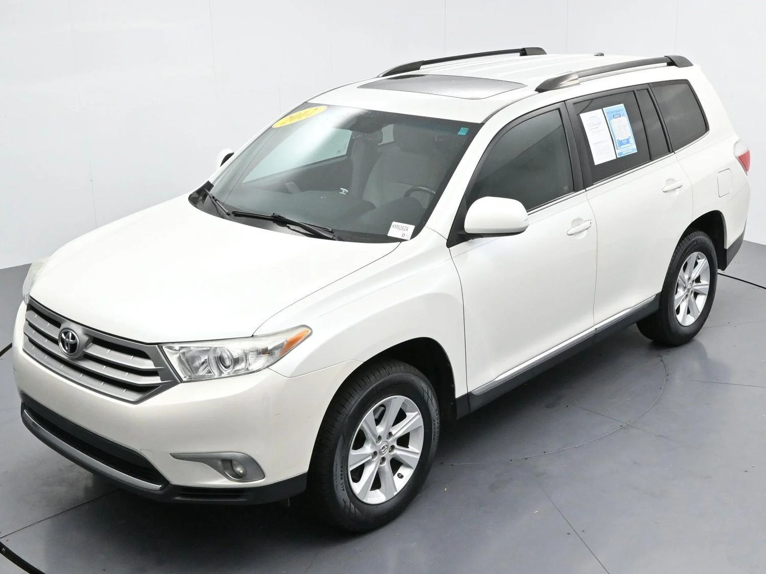 Used 2012 Blizzard Pearl Toyota SE image 38