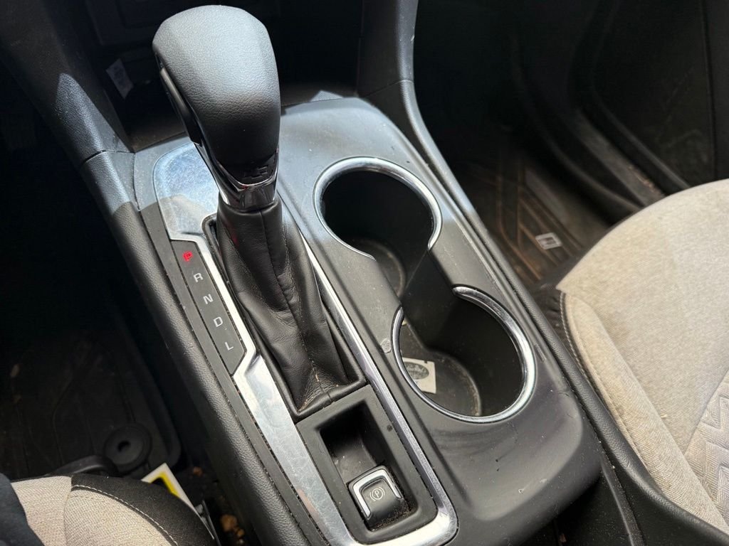 Used 2022 Summit White Chevrolet LS image 18
