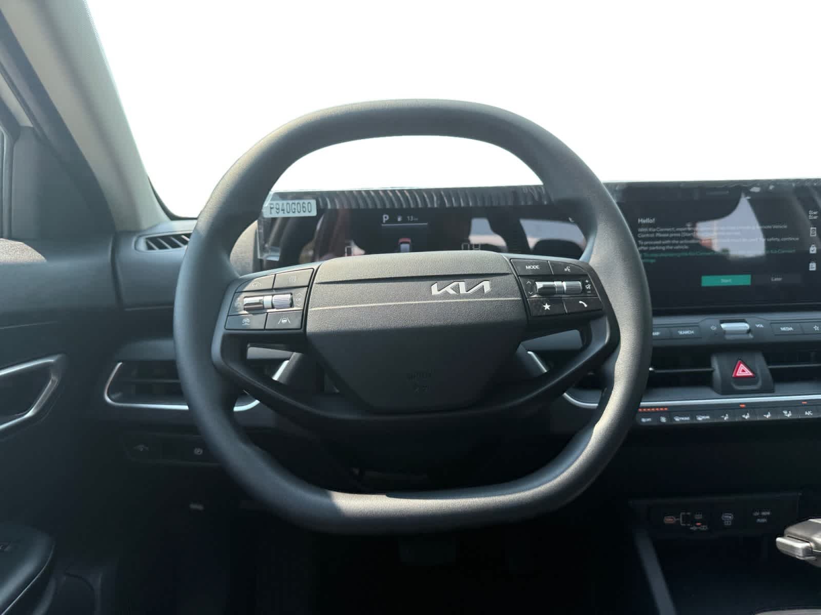 New 2026 SNOW WHITE PEARL Kia LX image 13