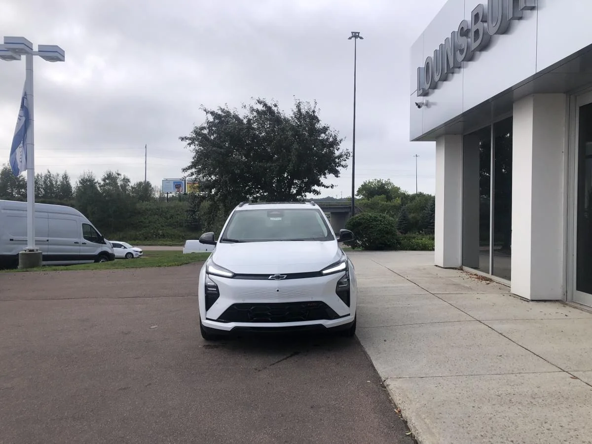 New 2027 White Chevrolet Fwd 4dr Rs image 4