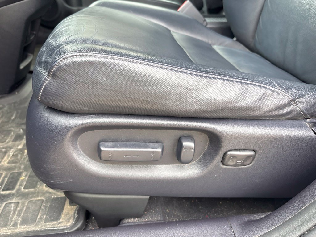 Used 2011 Black Honda EX-L image 13