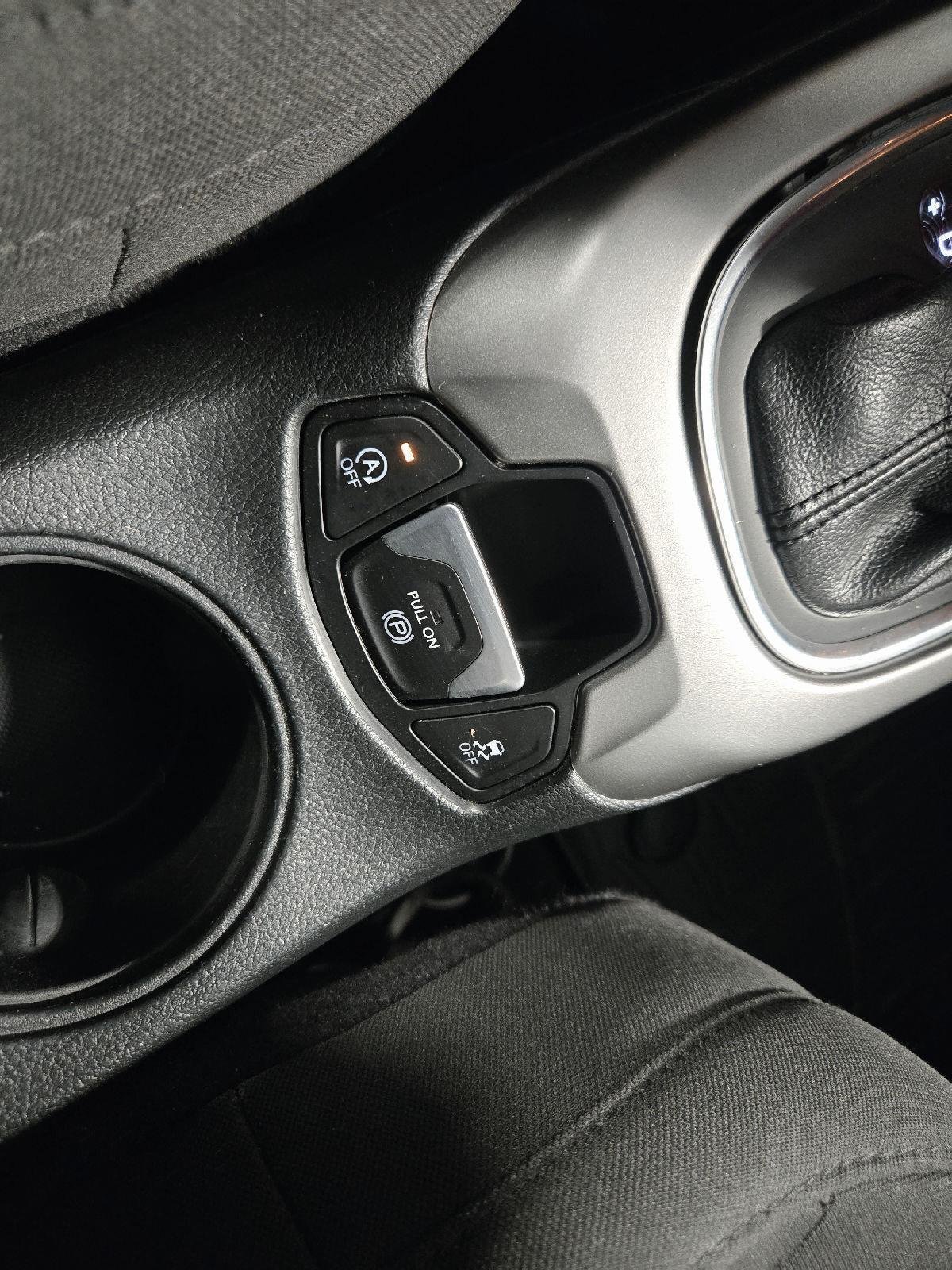 Used 2018 BLACK JEEP SPORT image 28