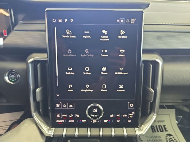 Used 2025 Silver GMC Elevation image 15