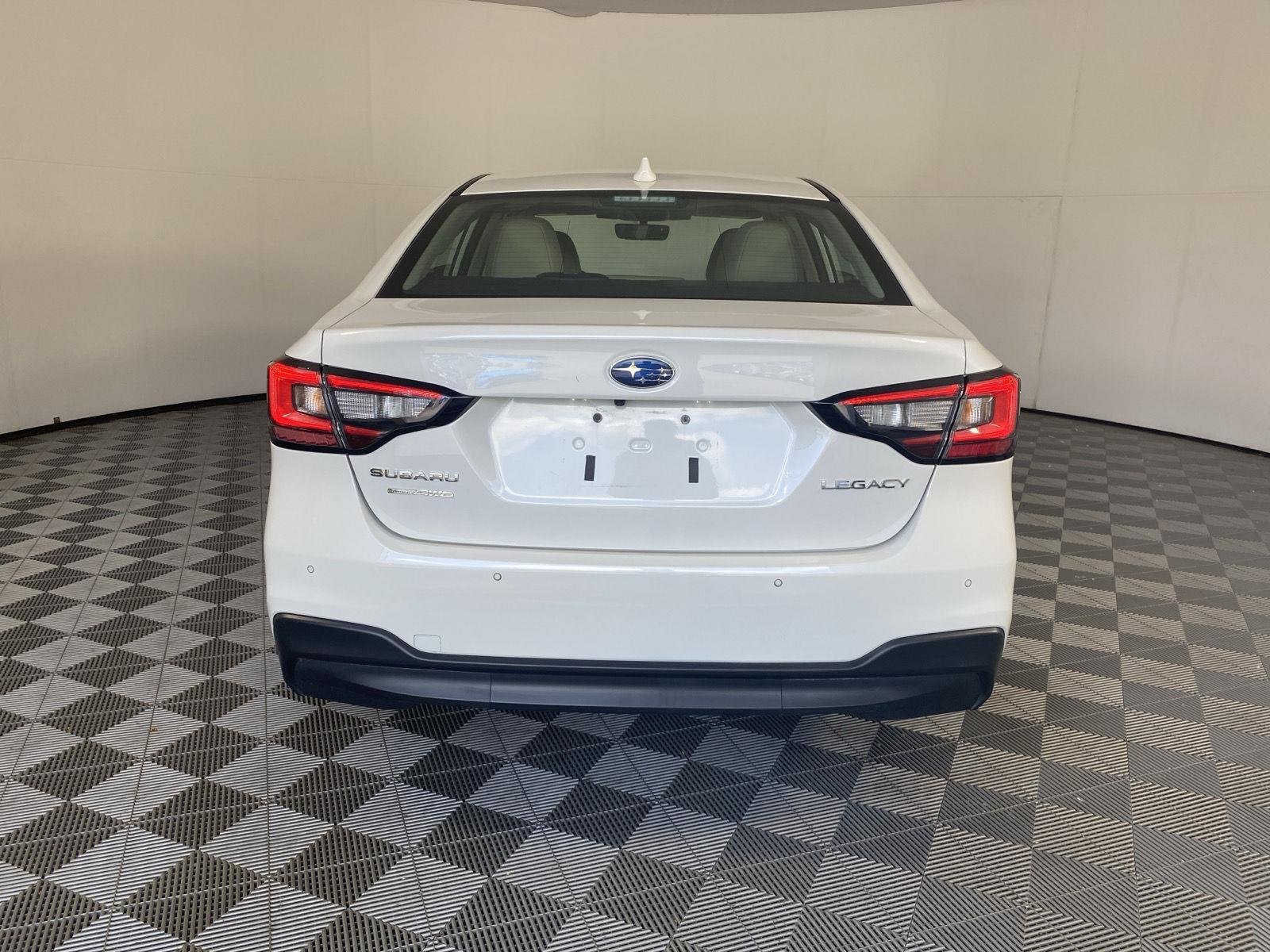 Used 2024 Crystal White Pearl Subaru Limited image 6
