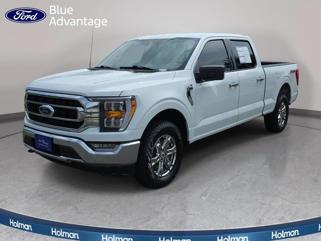 Certified Used 2023 Oxford White Ford XLT image 1