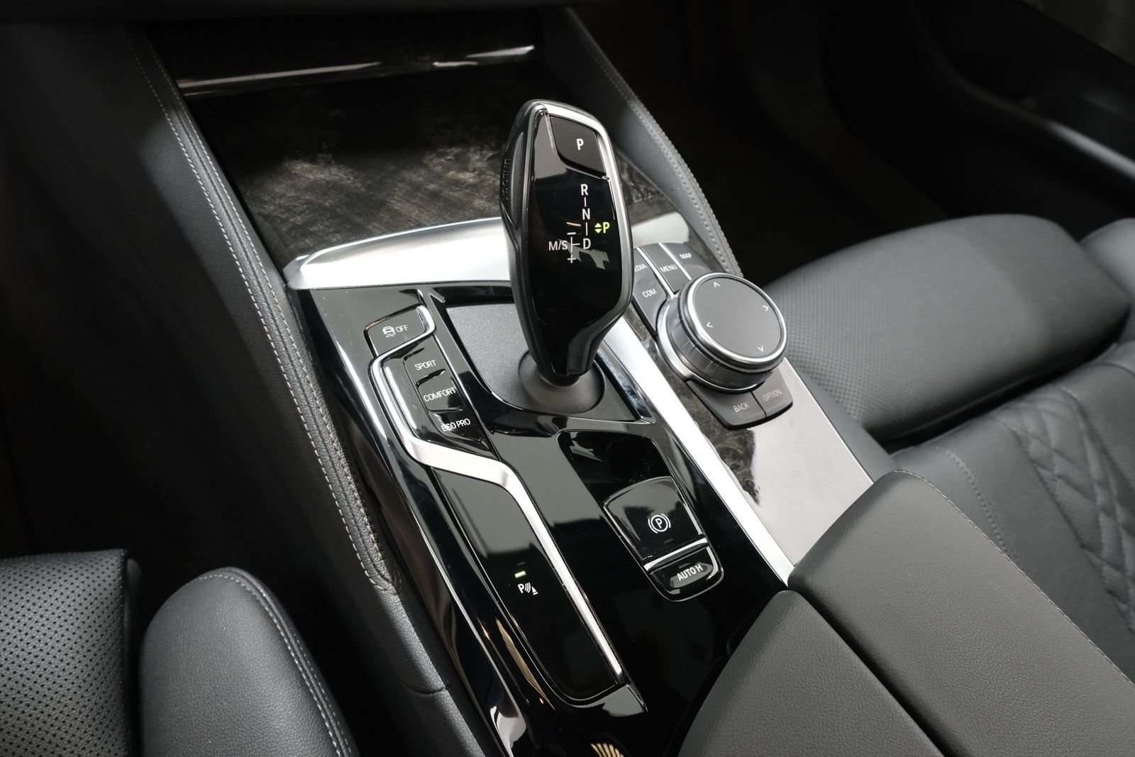 Used 2023 Black Sapphire Metallic BMW 540i xDrive image 23