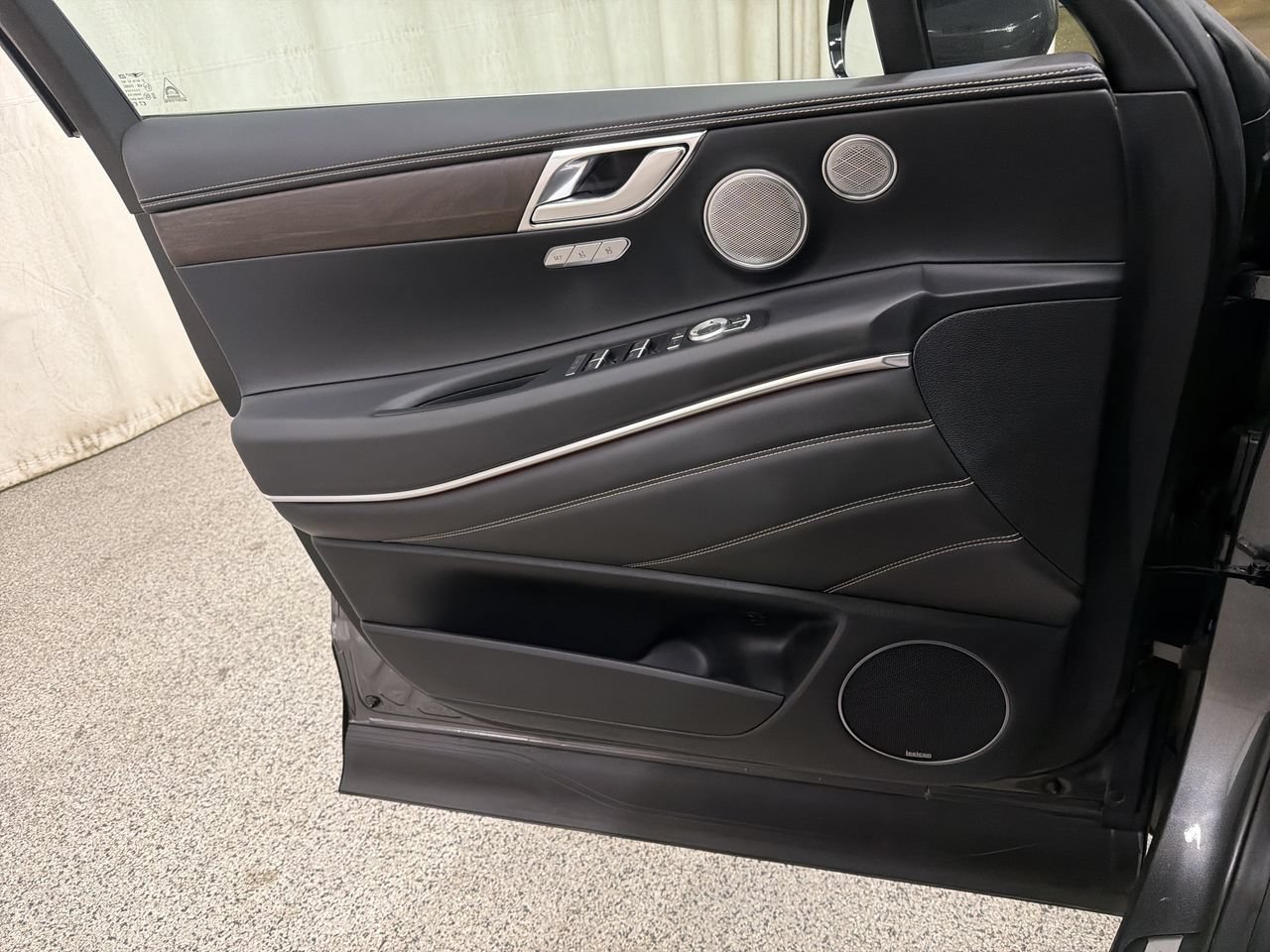 2023 GENESIS GV80 Standard - Photo 18