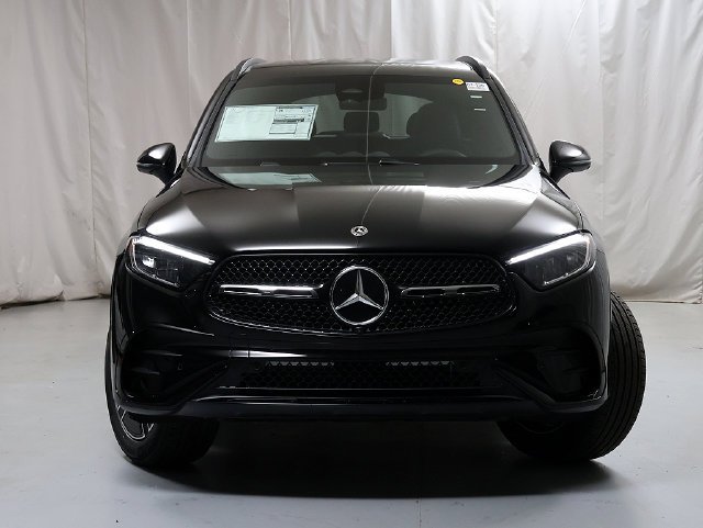 New 2027 Black Mercedes-Benz GLC 300 image 32