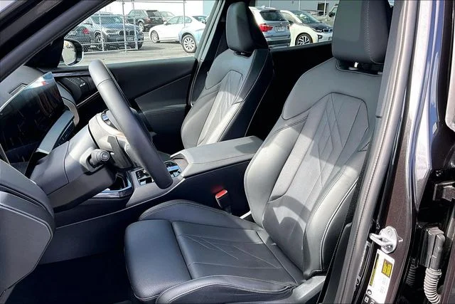 2025 BMW X3 30 - Photo 27
