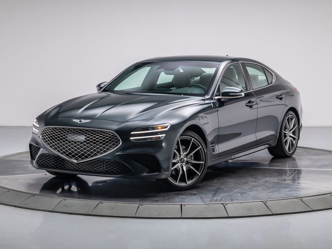 2023 Genesis G70 2.0T Standard's photo