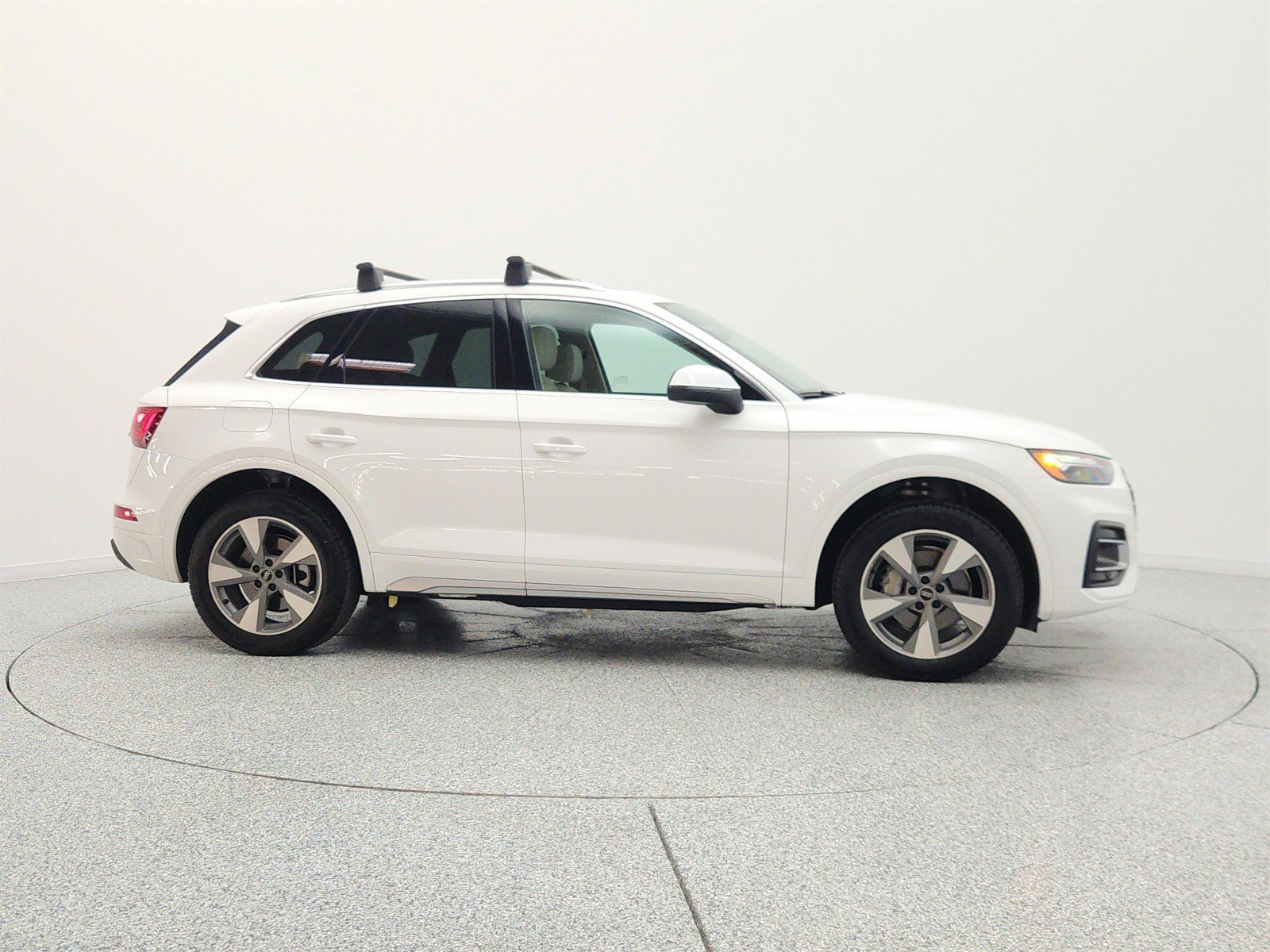 Used 2023 Ibis White Audi Premium 40 TFSI quattro image 4