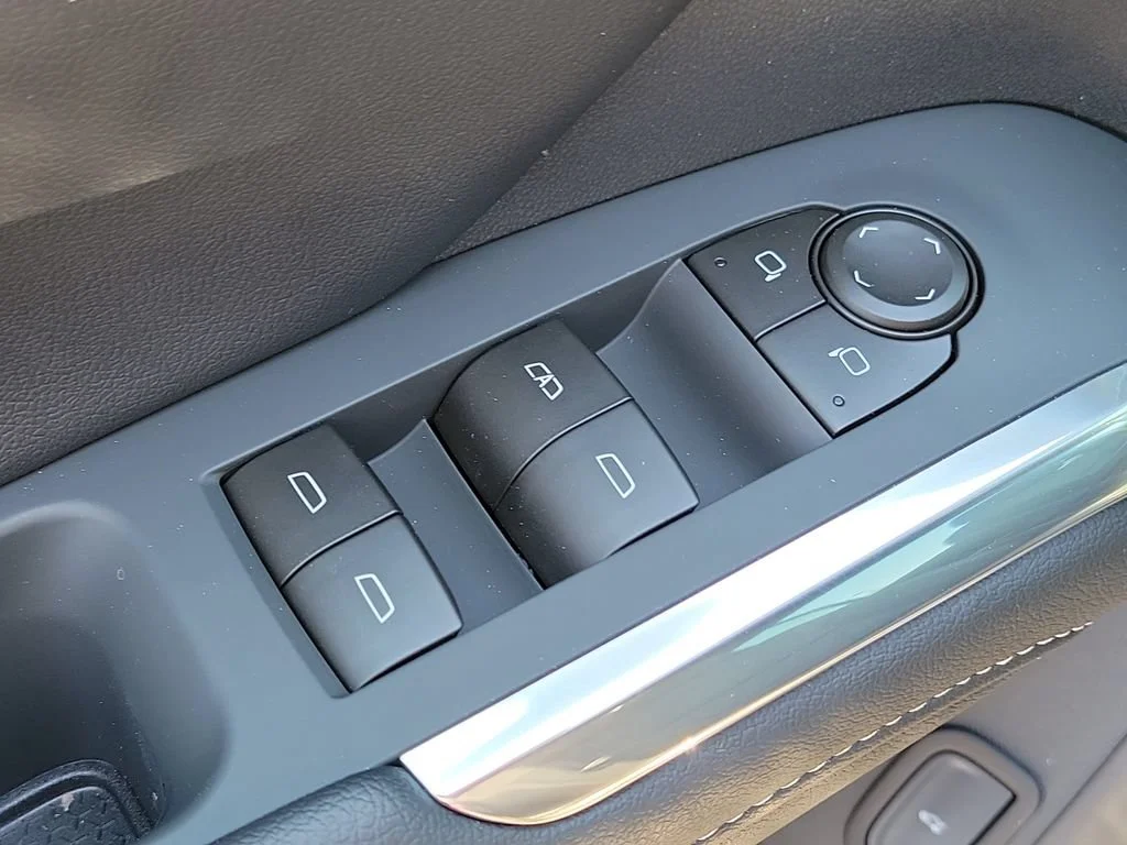 2026 Chevrolet Traverse LT - Photo 19