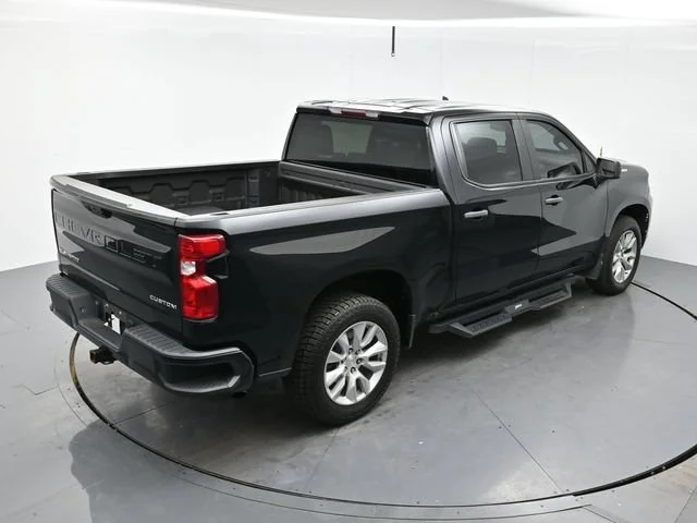 Used 2023 BLACK Chevrolet Custom image 23