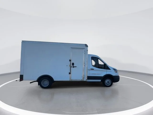 Used 2022 White Ford  image 8