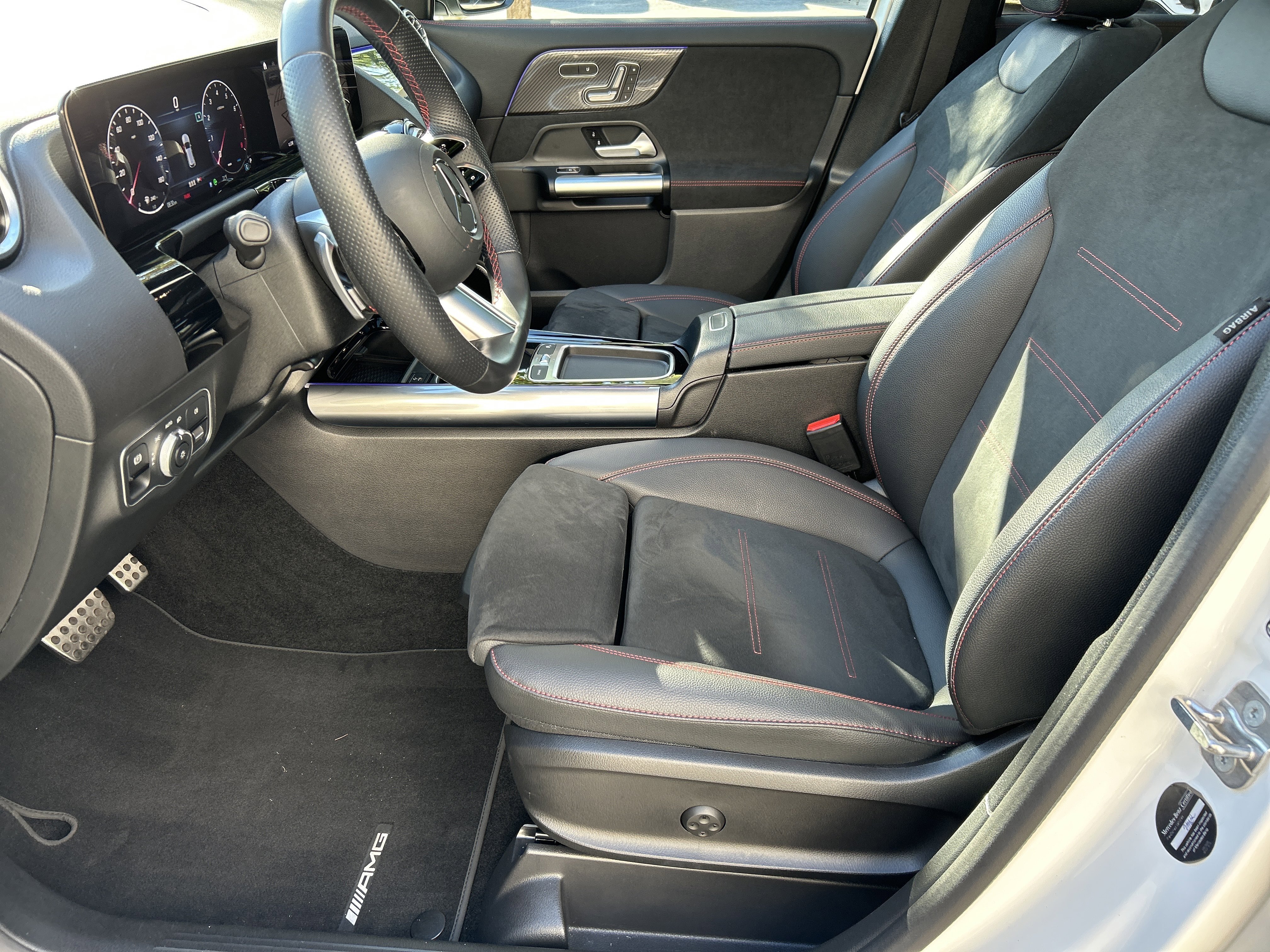 Certified Used 2025 Polar White Mercedes-Benz GLA 250 SUV image 34
