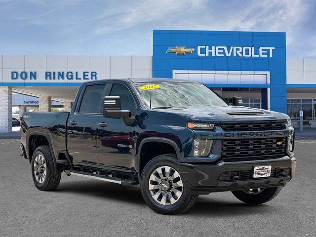 Pre-Owned 2022 Chevrolet Silverado 2500HD Custom 4WD 4D Crew Cab 4WD