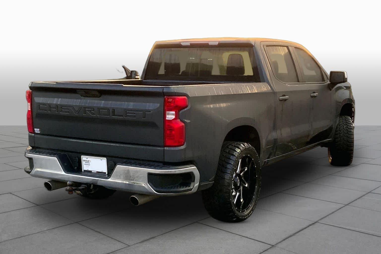 Used 2021 Shadow Gray Metallic Chevrolet LT image 11