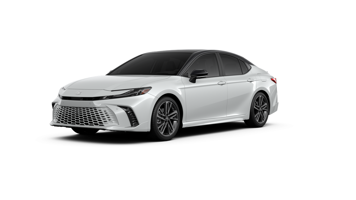 New 2026 Wind Chill Pearl with Midnight Black Metallic roof Toyota XSE image 2