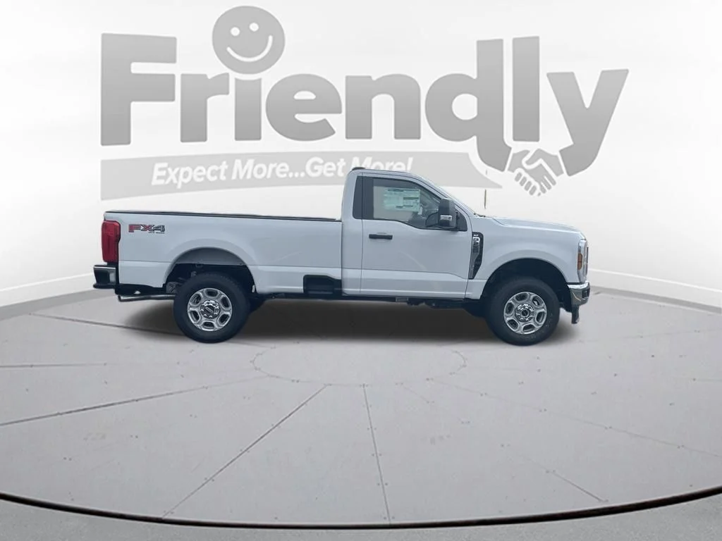New 2026 Oxford White Ford F-250® XLT image 4