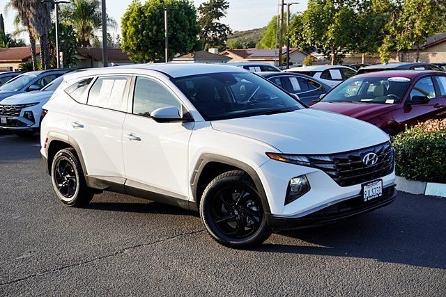 Used 2024 White Hyundai SE image 2