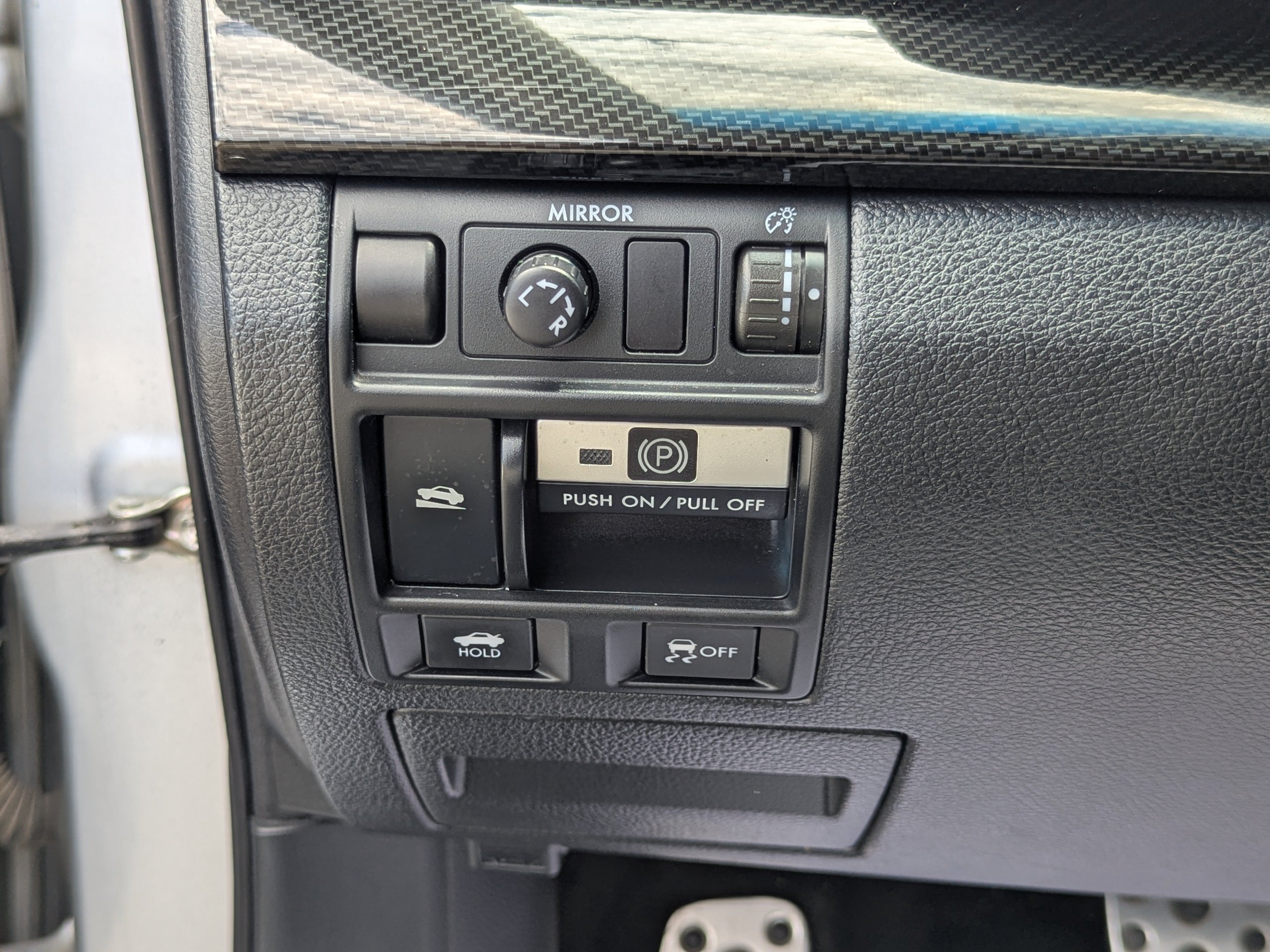 Used 2014 Silver Subaru 2.5 i Sport image 14
