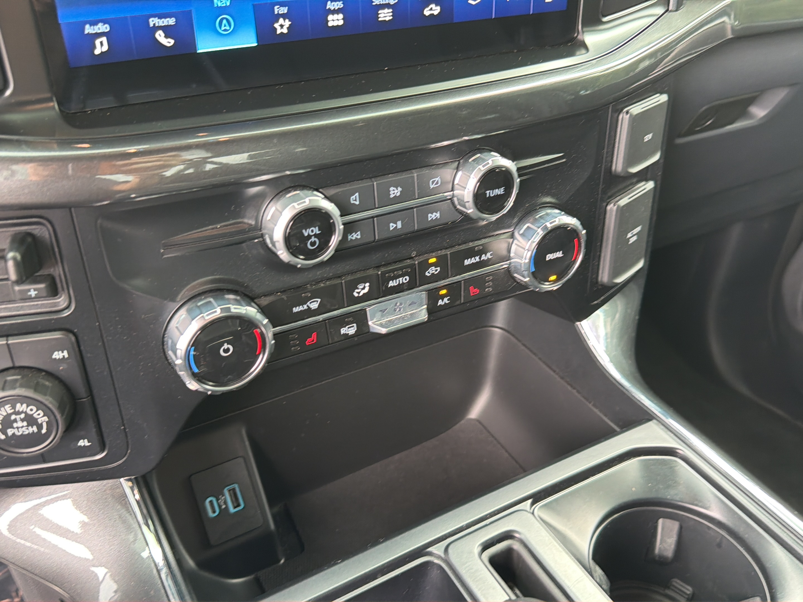 Used 2023 Gray Metallic Ford XLT image 25