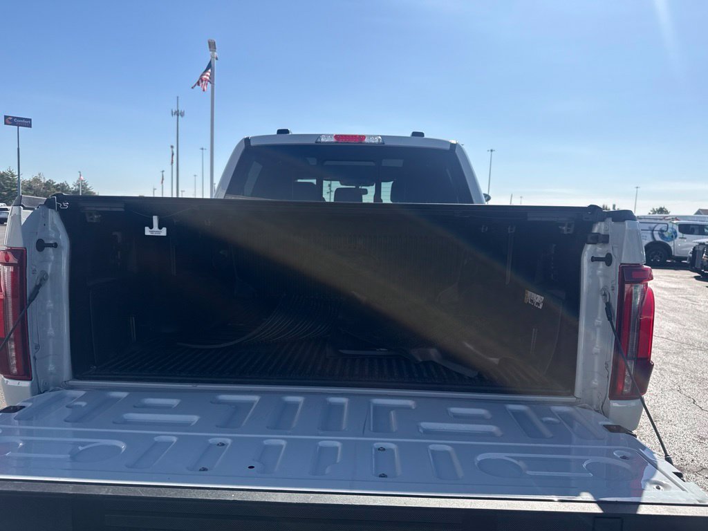 Used 2024  Ford Lariat image 68
