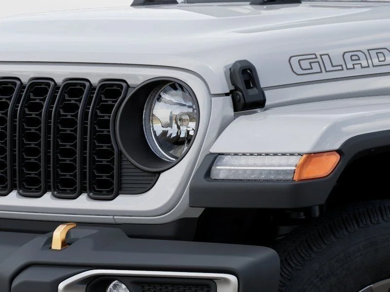 New 2026 Bright White Clear-Coat Exterior Paint Jeep 85th Anniversary Edition image 12