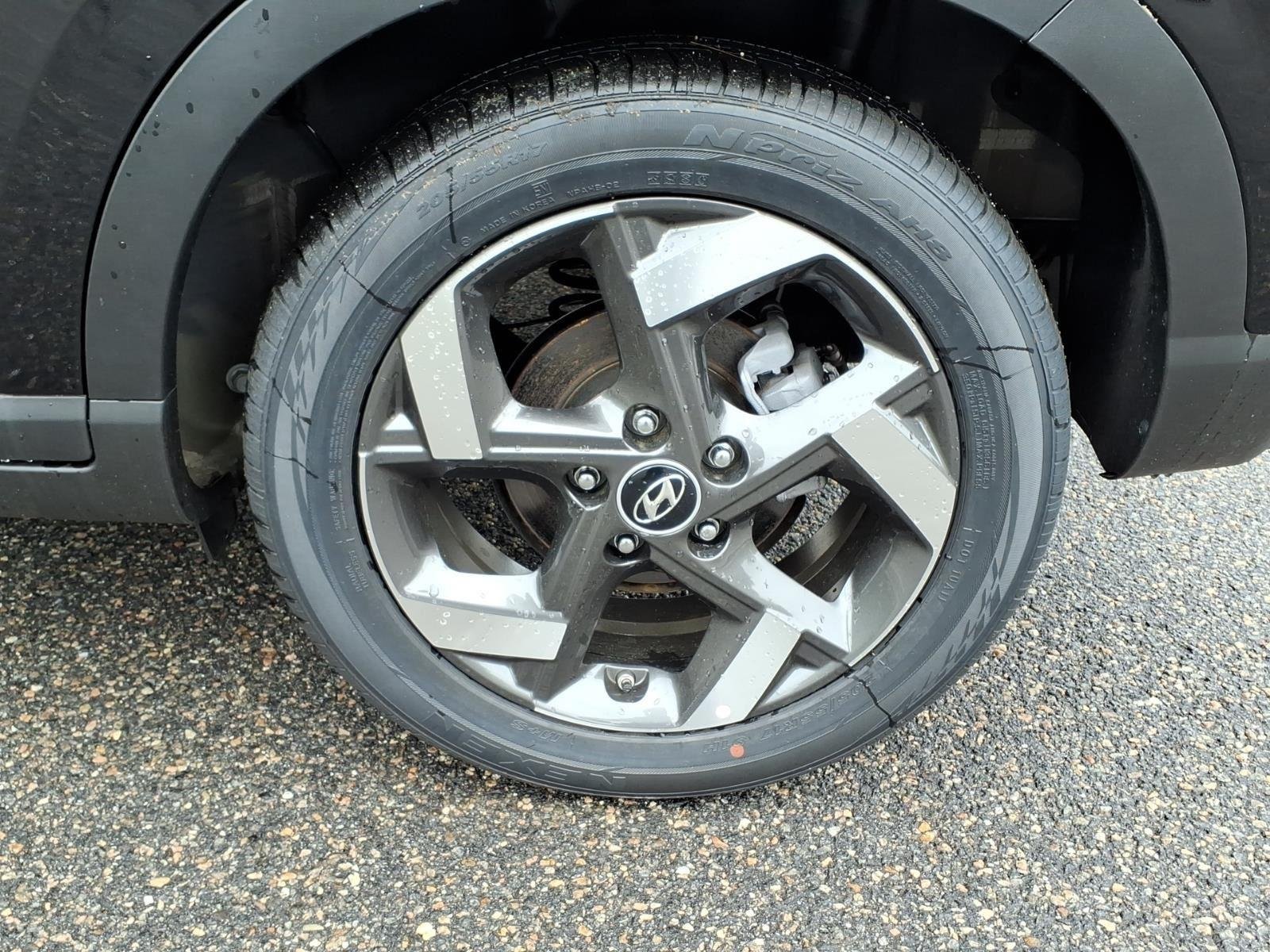 Certified Used 2025 Onyx Black Hyundai SEL image 7