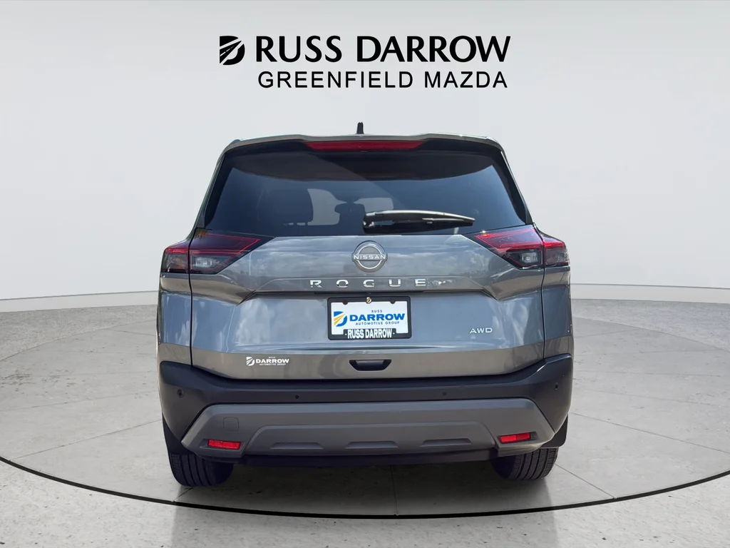 Used 2023 Gray Nissan S image 4
