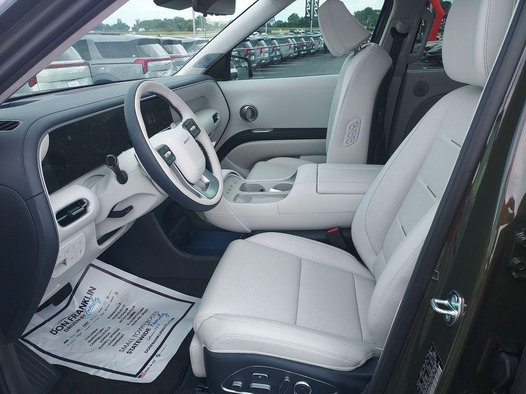 New 2026 Silver Hyundai Calligraphy AWD image 9